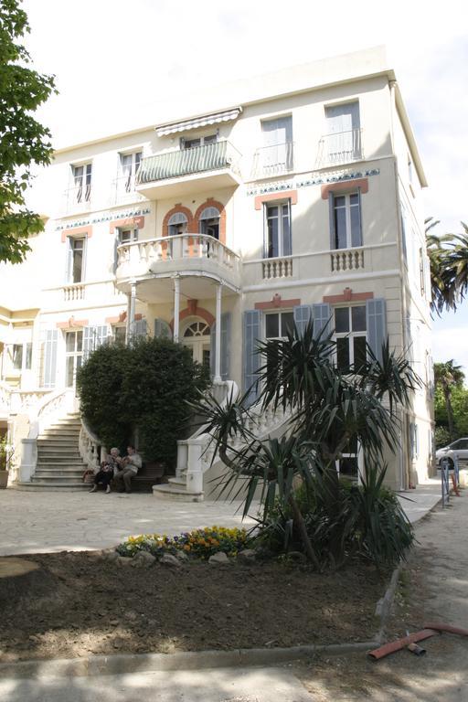 Le Poseidon Hotel La Seyne-sur-Mer Exterior photo